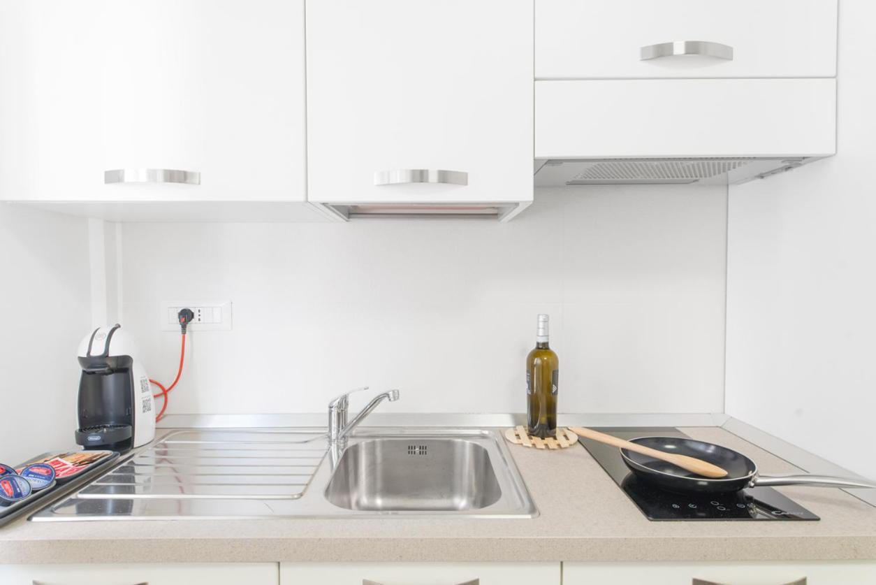 Acquaviva Apartments Napoli Ngoại thất bức ảnh